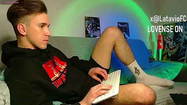 Midnighter_ webcam