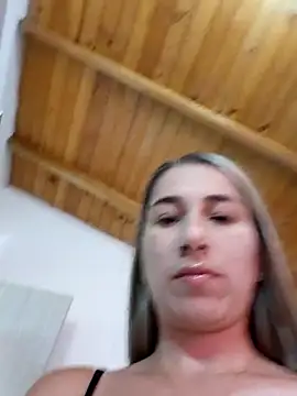 Iris_love18 webcam
