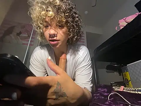 Creolegirl19 webcam