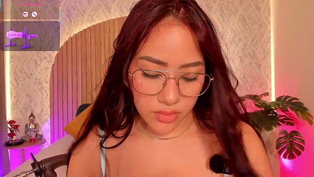 nicolle_pierce webcam