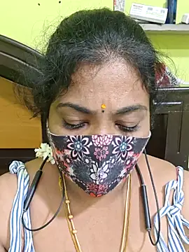 Tamil_Mithra live cam on StripChat
