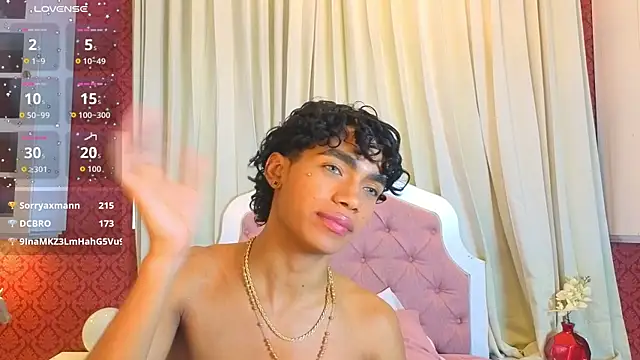 AlanCutee webcam