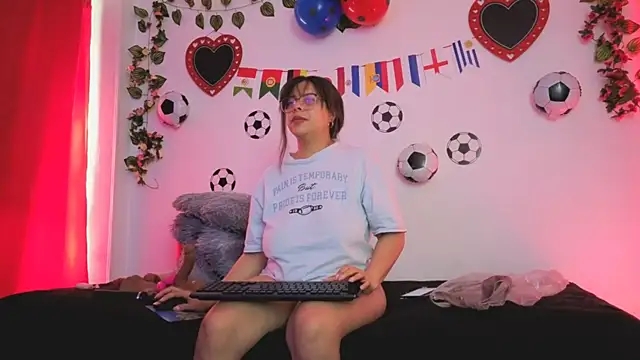 MiaCollinssx webcam
