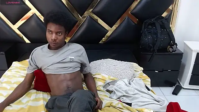 NoahJhonson69 webcam