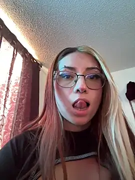 kittymiauu444 webcam