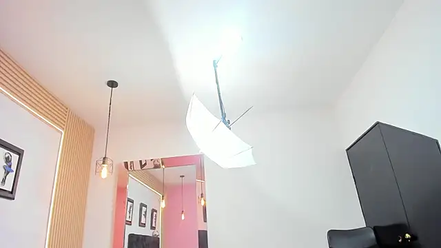 Sarah__Moonx webcam