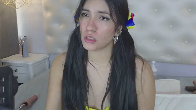 ninaavelvett webcam