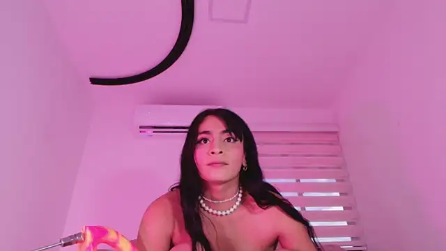 Malaia_thompson_ webcam