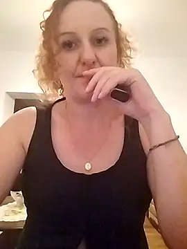 KarinaFlower99 live cam on StripChat