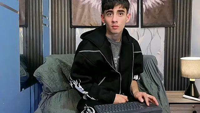 demian_hot99