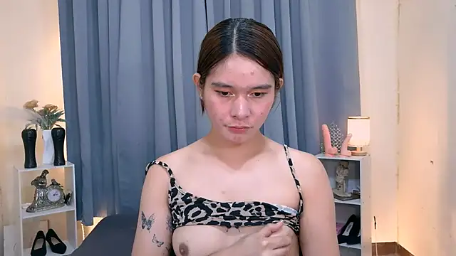 Mimi_Mckinley webcam