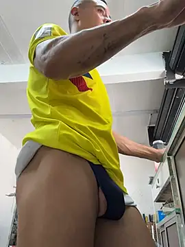 paul22cm- (Ask my age) - suck my balls