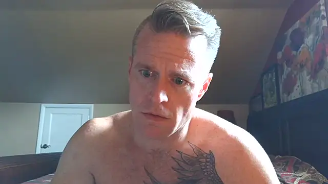 dilfiguess1 - DILFiGuess1's free webcam - UK Sex Cams