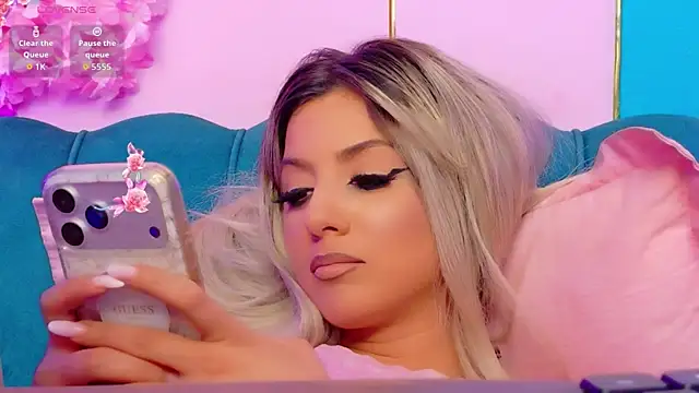 AriannaSins webcam