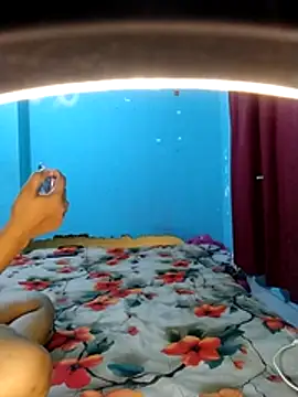 priya2098 webcam