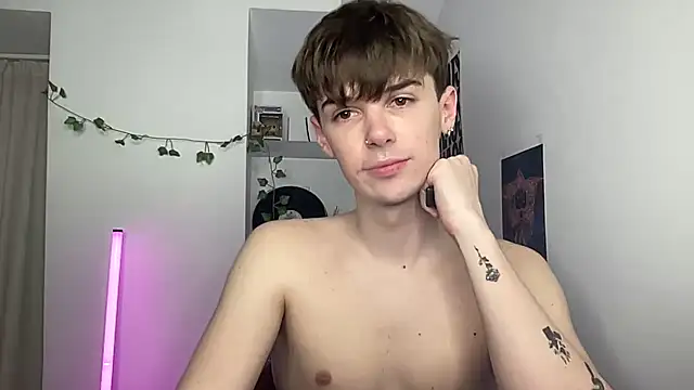 yourmilkyguy (M young) - show my butt