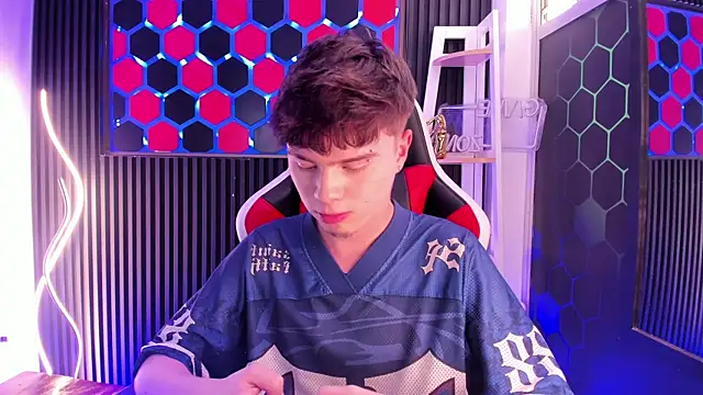 ian_stone_ (M twink) - Spit cock 🔥🔥