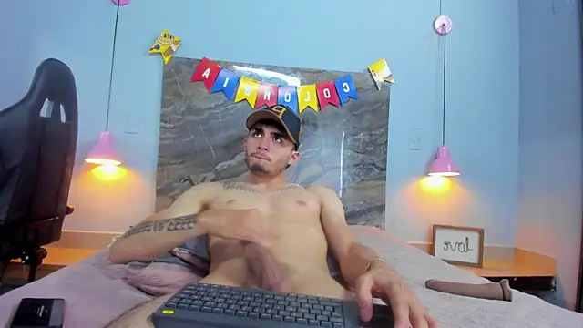 James-06 webcam