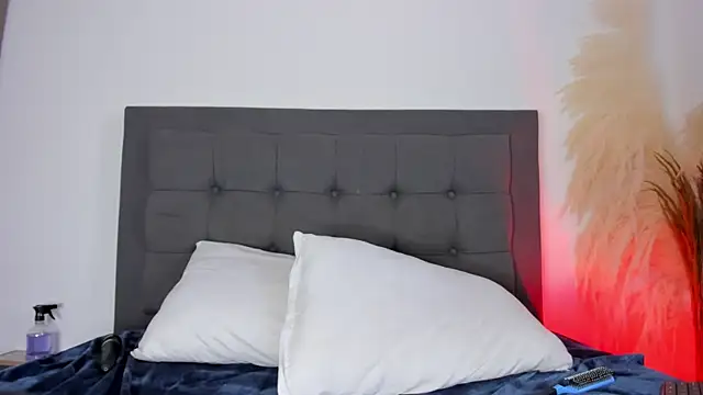 hanna-baker01 webcam