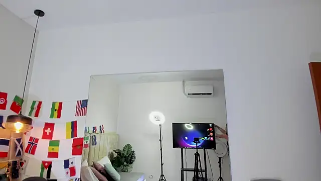 DinahCarter webcam