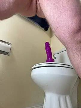 toy_gunn (M mature) - Fuck ass with dildo
