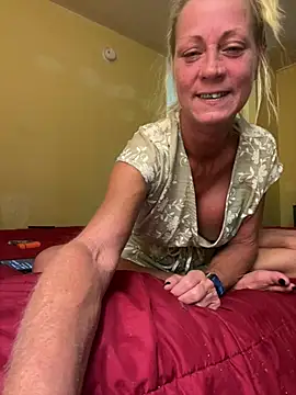 TiffaneyLove webcam