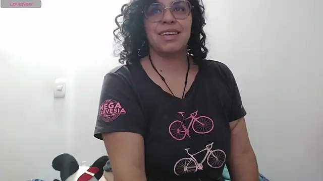 Anne_purple webcam