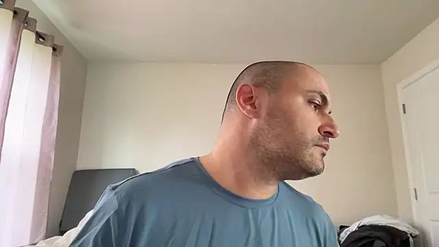 SluggishChase99 webcam