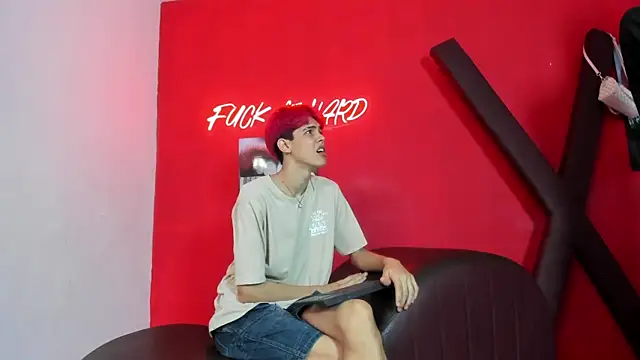 TWINKS_FRIENDS webcam