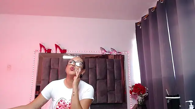 Salmma_Milf webcam