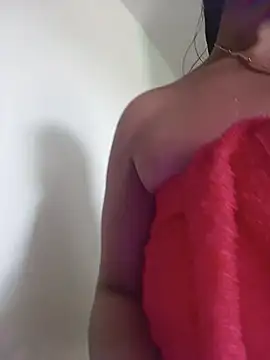 LunaRouuse_ webcam