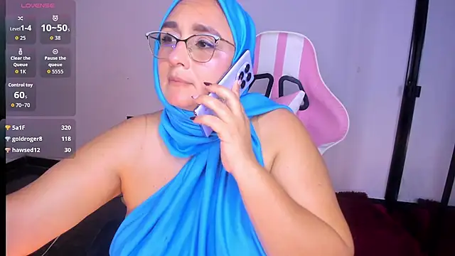 HijabiMilff webcam