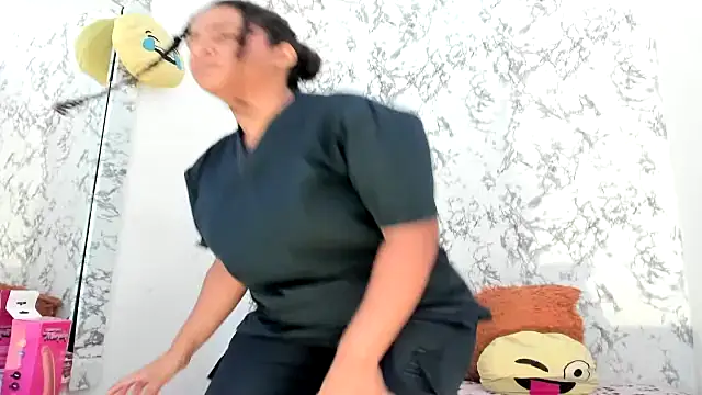 Shanom01 webcam