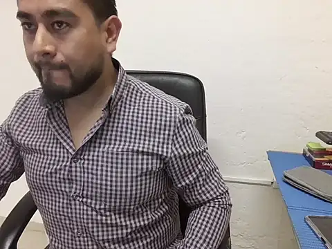 youmanhorny webcam