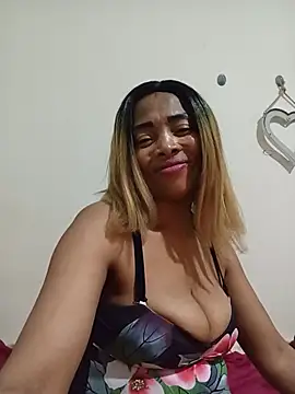 sexymoansxx - SEXYMOANSXX's free webcam - UK Sex Cams