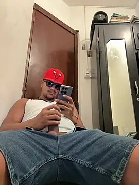 bigdick211292 webcam