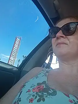 nakedgarbageperson webcam