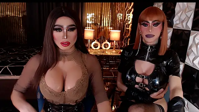MonstrousCockDiva webcam