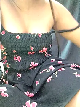 Roshni_98 webcam