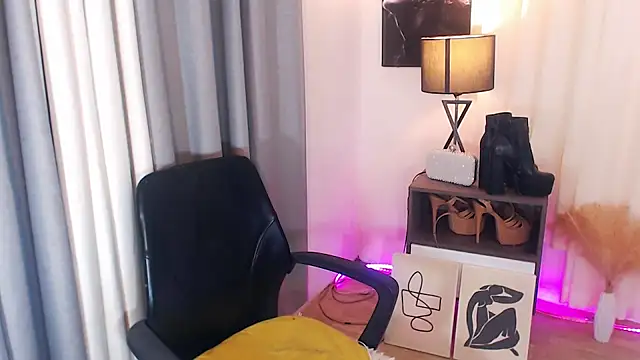 FuckingDolls69 webcam