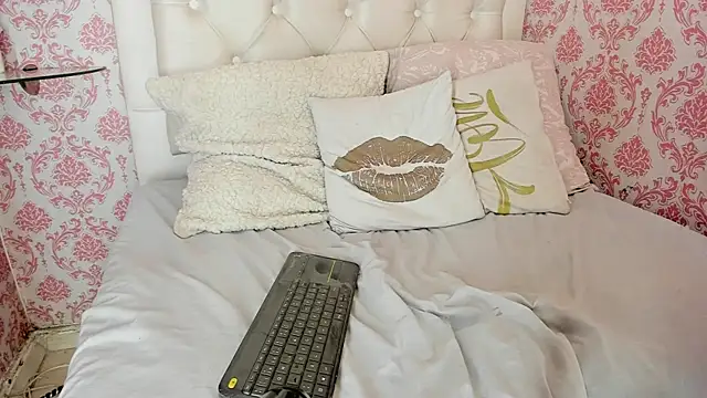 mini_rouse - Mini_Rouse's free webcam - UK Sex Cams