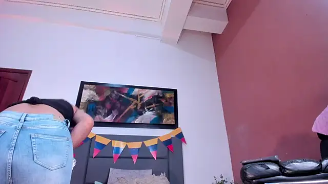 LilaRoss webcam