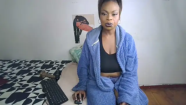 COCO__JUICY webcam