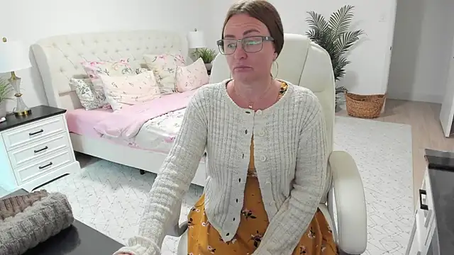 vika73 - Vika73's free webcam - UK Sex Cams