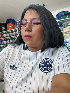 ISABELLA__LUNA webcam