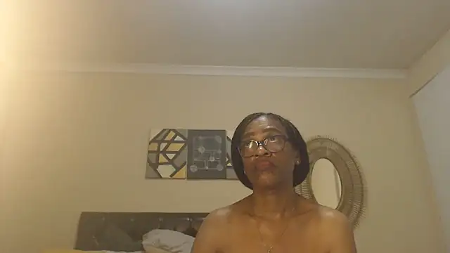 Creamyass22 webcam