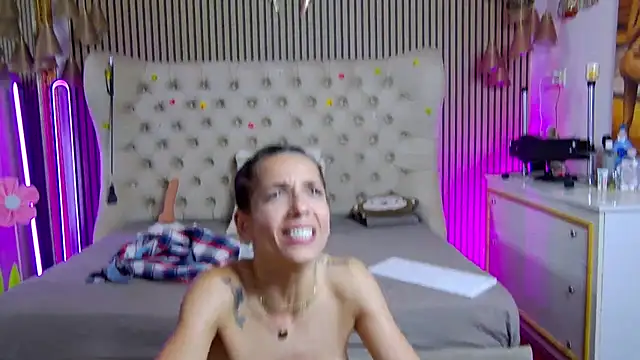 PlayfulShow webcam