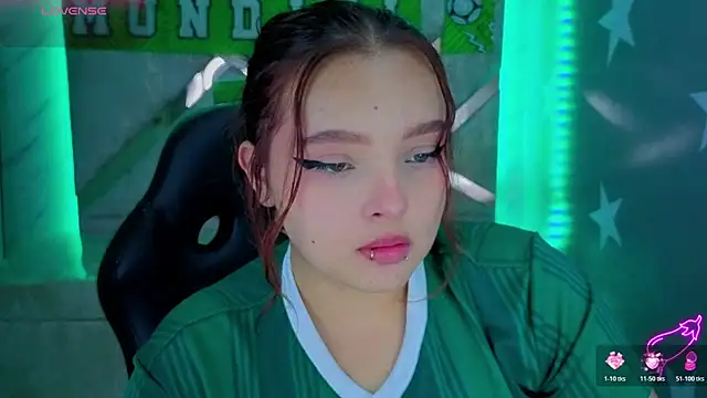 mia_foster_t webcam
