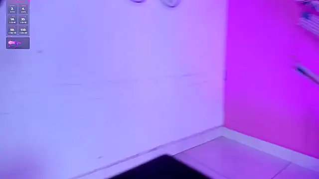 NicoleJons_ webcam