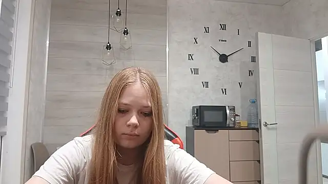 KarinaBestie webcam